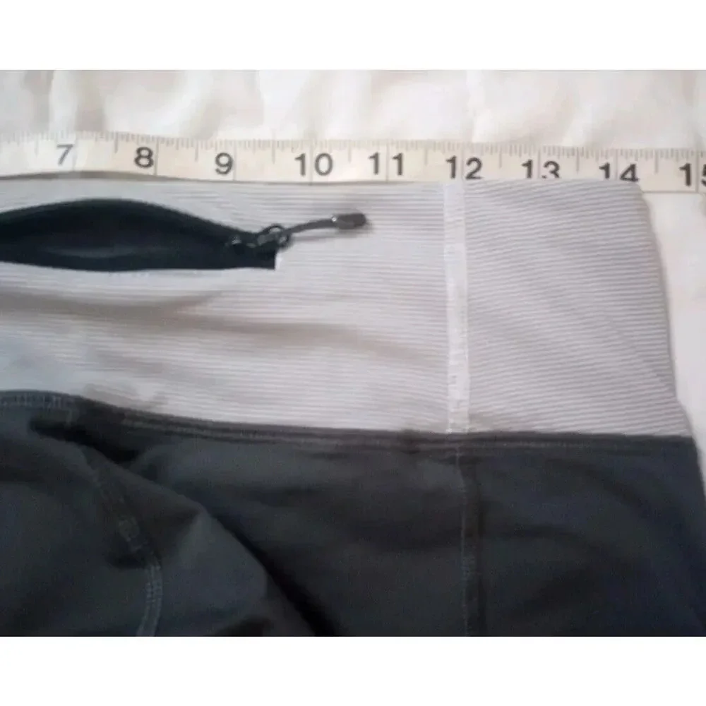 Lululemon Race With Grace Crop Soot Light Wee Stripe Sz 8 MSRP $88‎ W6A82S
